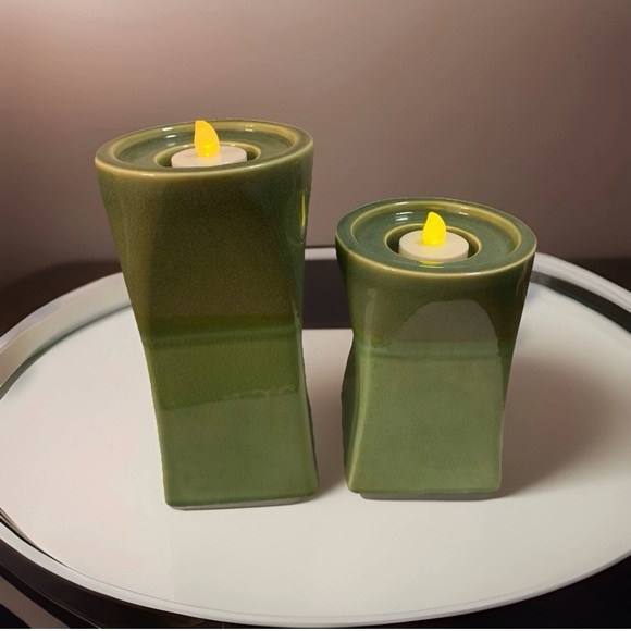 PartyLite Nature's Garden Ceramic Pillar Tealight Candle Holders Green Set Of 2 - Picture 6 of 15